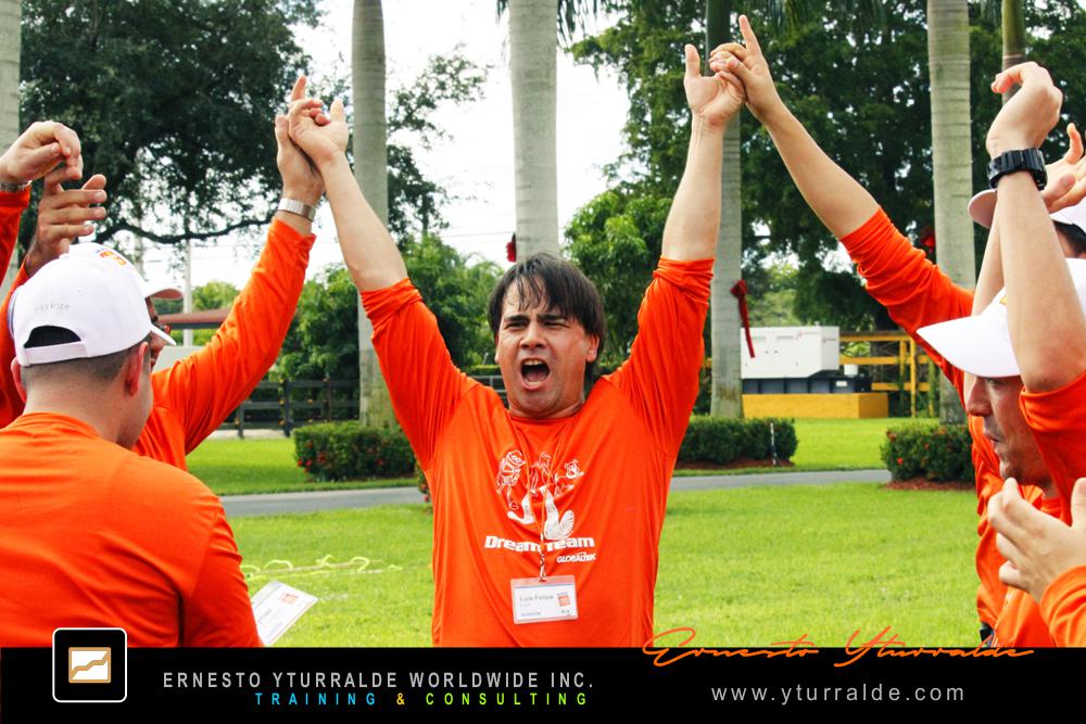 GEFE Gestores de Felicidad: experiencia vivencial de liderazgo enfocada en plenitud laboral y compromiso del equipo